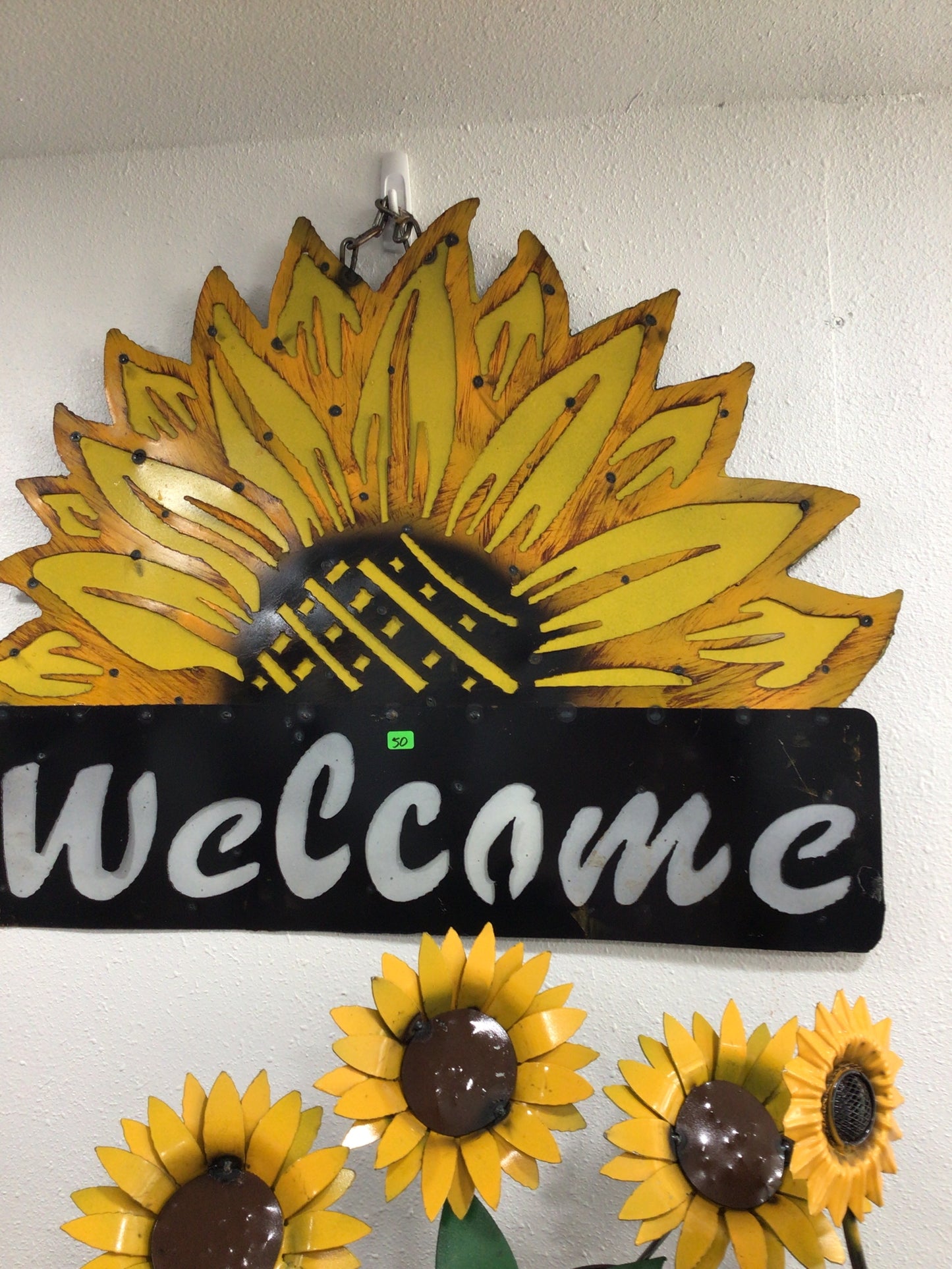 Welcome sunflower sign