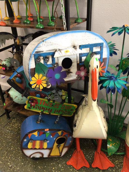Camper birdhouse