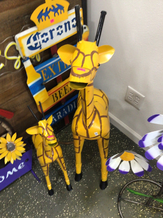 Giraffe large